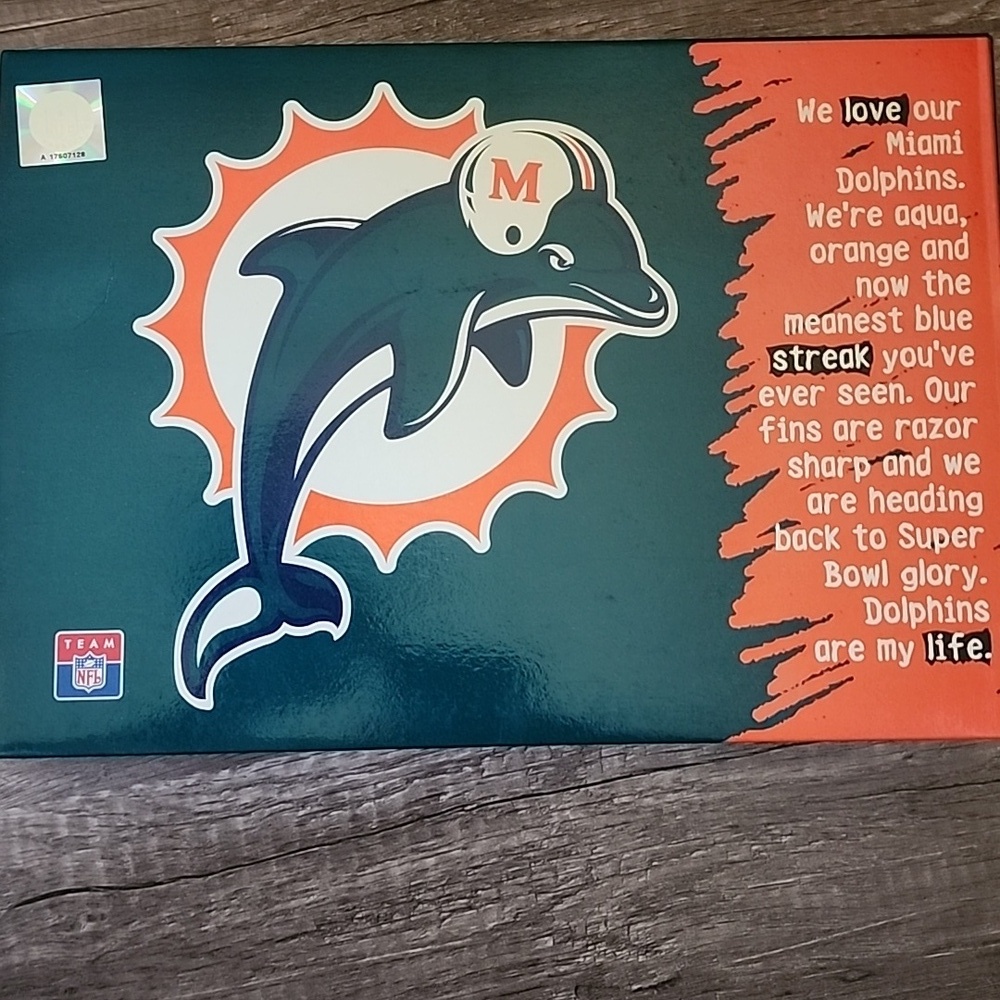 Vintage Miami Dolphins Team Body Care Gift Pack. NEW!!